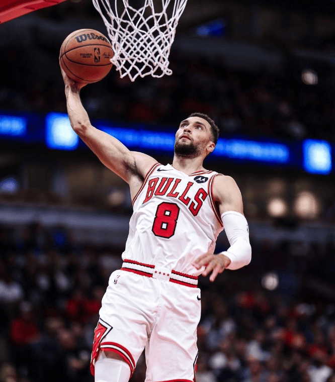 28分4助攻，三分6中6！虐菜大师回来了！湖人天塌了，快交易他