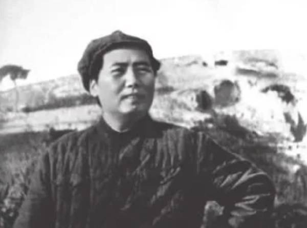 王立华：林彪、彭德怀都反对，毛泽东何以赌上红军全部家底，决意东征？