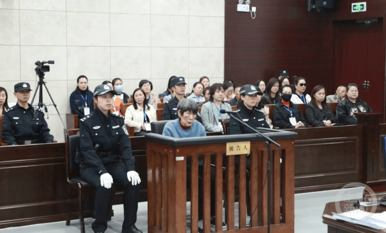 受害人谌江海：我6岁时被余华英用一包山楂片拐到了河北