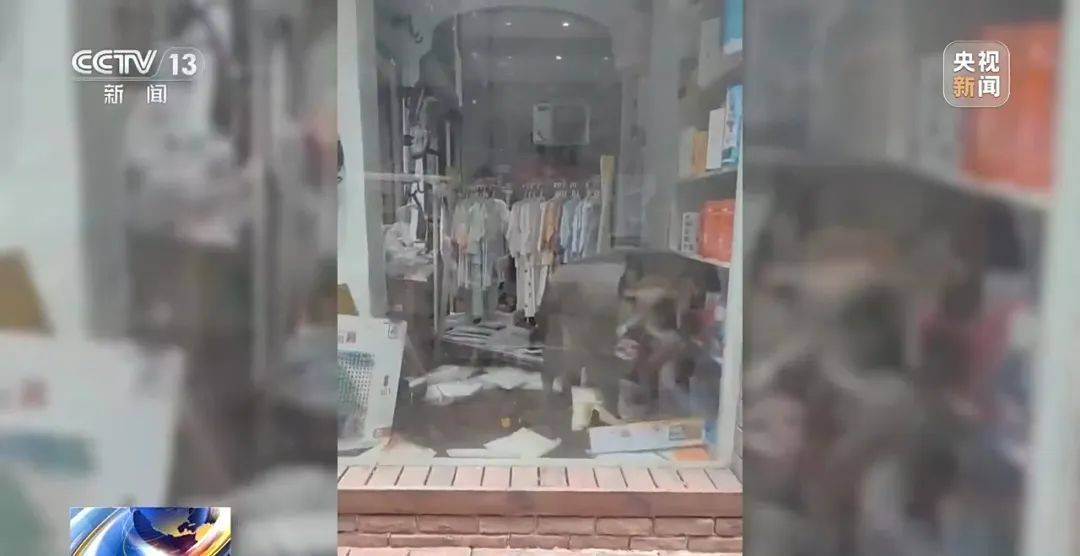 列车撞上野猪,机械师查看被撞身亡!多地野猪“下山进城”,怎么防?