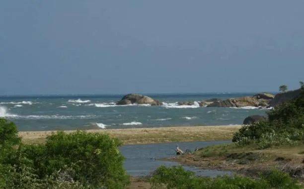 三消息：中国遭遇晴天霹雳！外交部发声哀悼；美使馆发罕见警告！