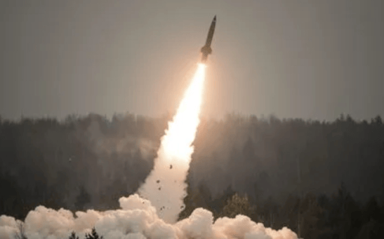 重磅！全球最担忧的事发生，俄遭大规模突袭，泽连斯基迎来强援？