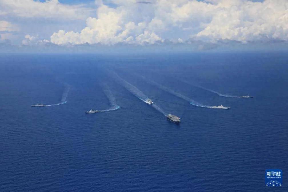 歼-15DH首次上舰！“山东”舰展示全甲板攻击，连续放飞24架？