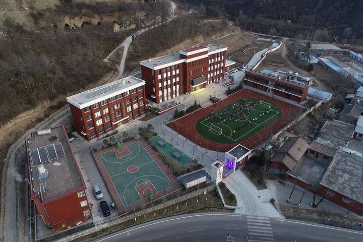 习近平和希望工程的故事