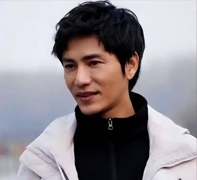 又一个华晨宇！怀孕四个月突然官宣，女生是出了名的“恋爱脑”