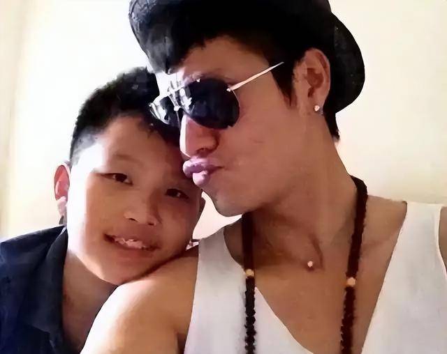 又一个华晨宇！怀孕四个月突然官宣，女生是出了名的“恋爱脑”