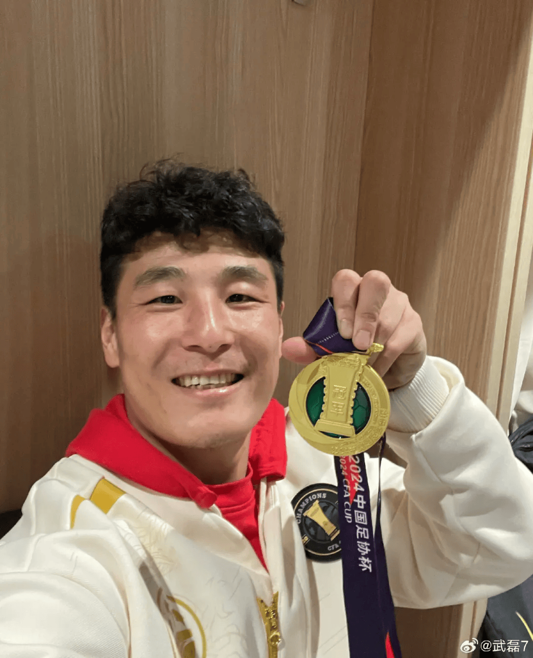 武磊手术成功，康复期预计8到10周