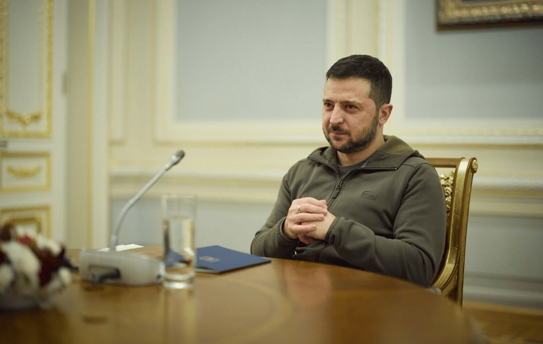 美俄传出爆炸性消息，泽连斯要被清算了？中方4字回应，信号强烈