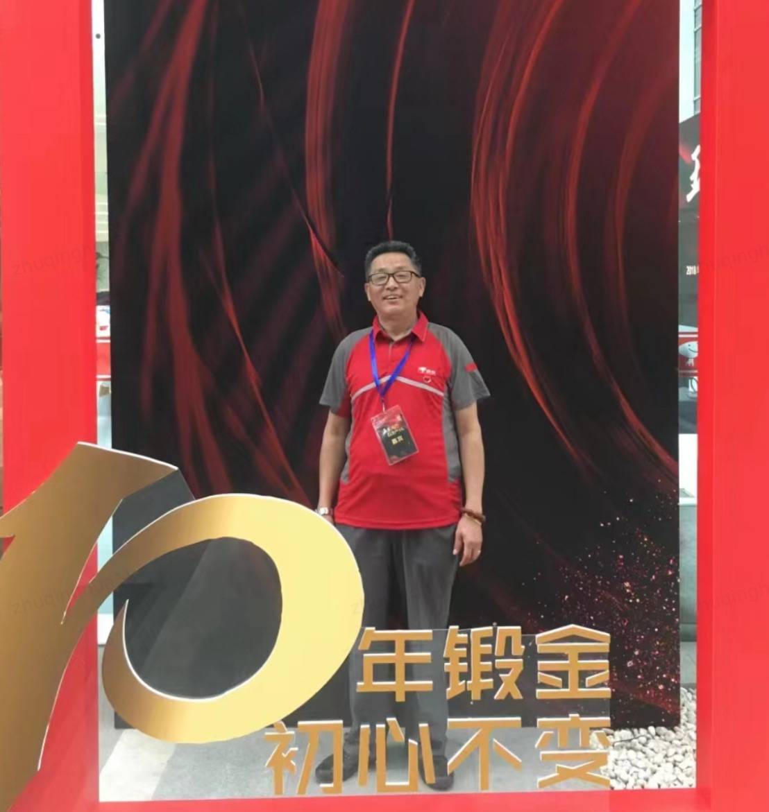 沪漂17年，快递“老哥”们迎来退休潮：赚到了车、房、股票，过上了“有保障的退休生活”