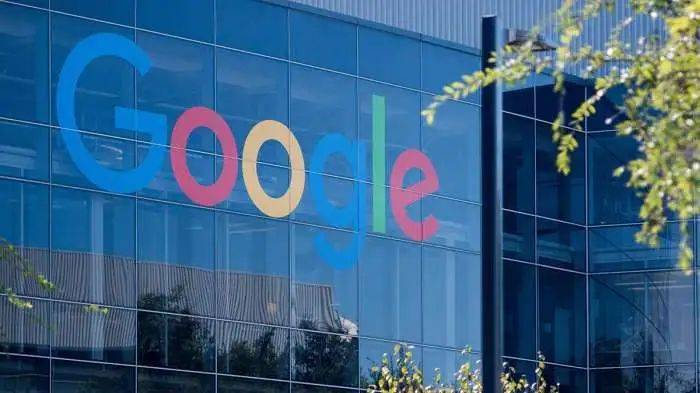 安卓没有闭源，但谷歌越来越封闭了