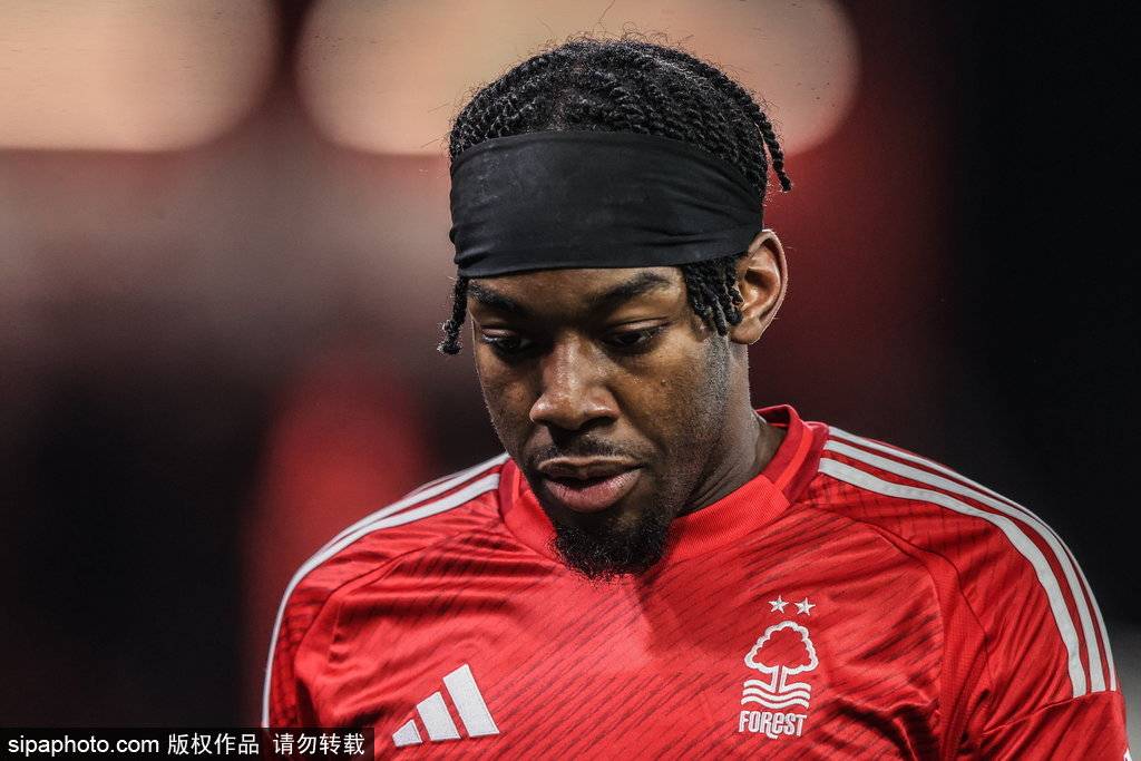 英超-伊兰加一条龙破门弑旧主 曼联0-1森林4轮不败终结