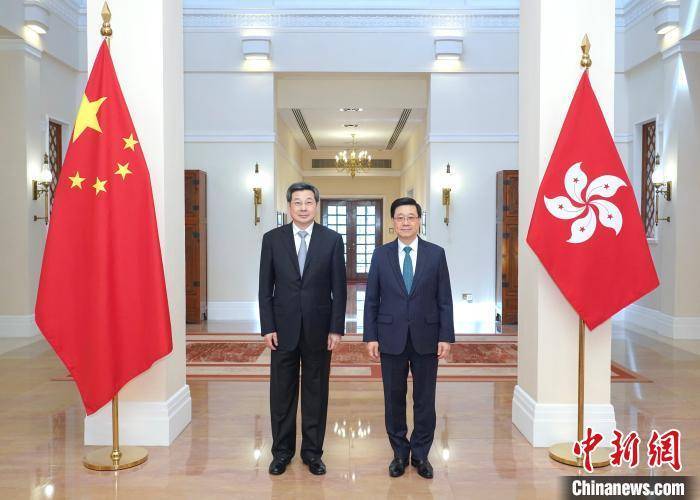 香港特首李家超与世界互联网大会亚太峰会演讲嘉宾会面