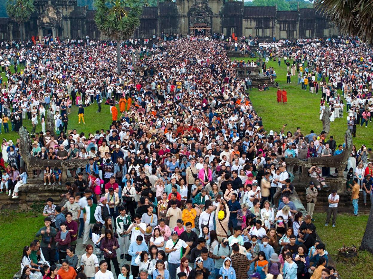 柬埔寨对华最新表态,中柬公路重大突破!东方大智慧,美国人不服不行