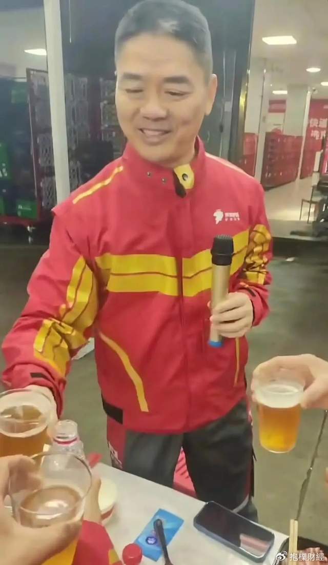 刘强东吃了一顿“价值上亿”的火锅之后，京东外卖崩了