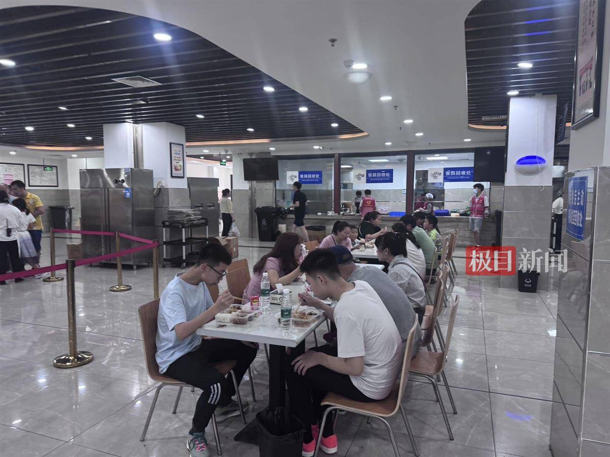 荣昌五一成绩单:5天接待游客224万人次,卖出卤鹅29万只,政府食堂用掉2万余斤肉