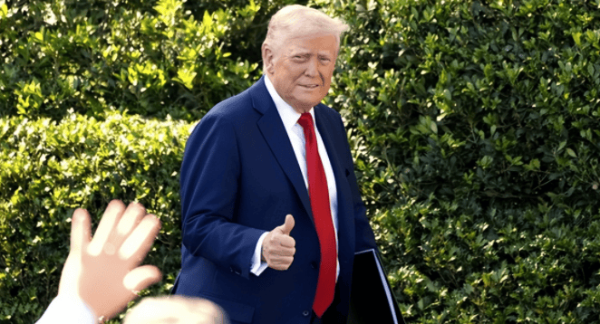 美国人心服口服，特朗普终于“认输”，中方大人物赴美，信号特殊