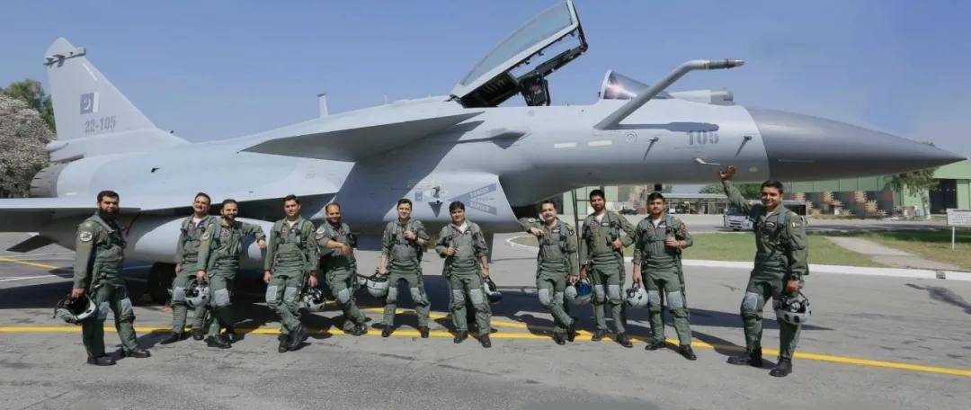 央视终于发声！歼-10CE首次海外建功，透露哪些信息？