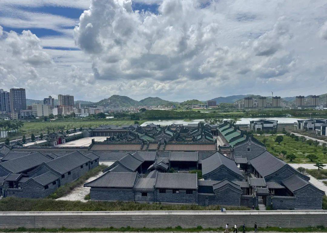 被围观的“英之园”，谁建了潮汕天价违建？