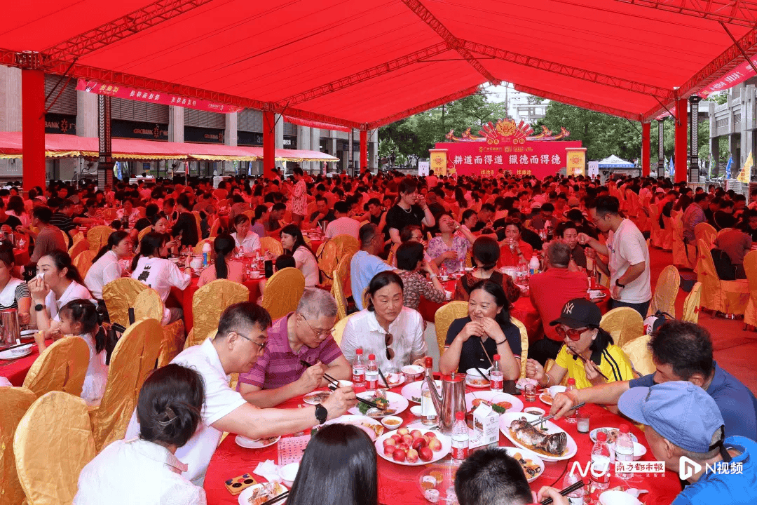 广州“土豪村”卖“龙船饭”，80元/位，菜单曝光！网友热议