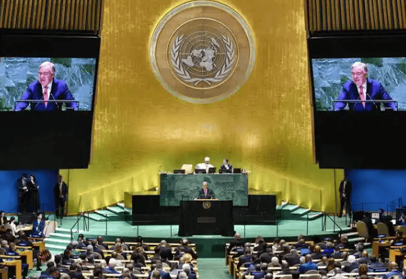 60国代表捧场，中国传出重磅消息，我外长亲自下场，全球紧盯香港