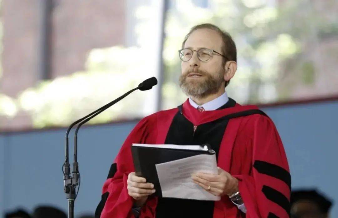 特朗普怎么也没想到,对哈佛下达禁令后,中国大学欢迎人才回流