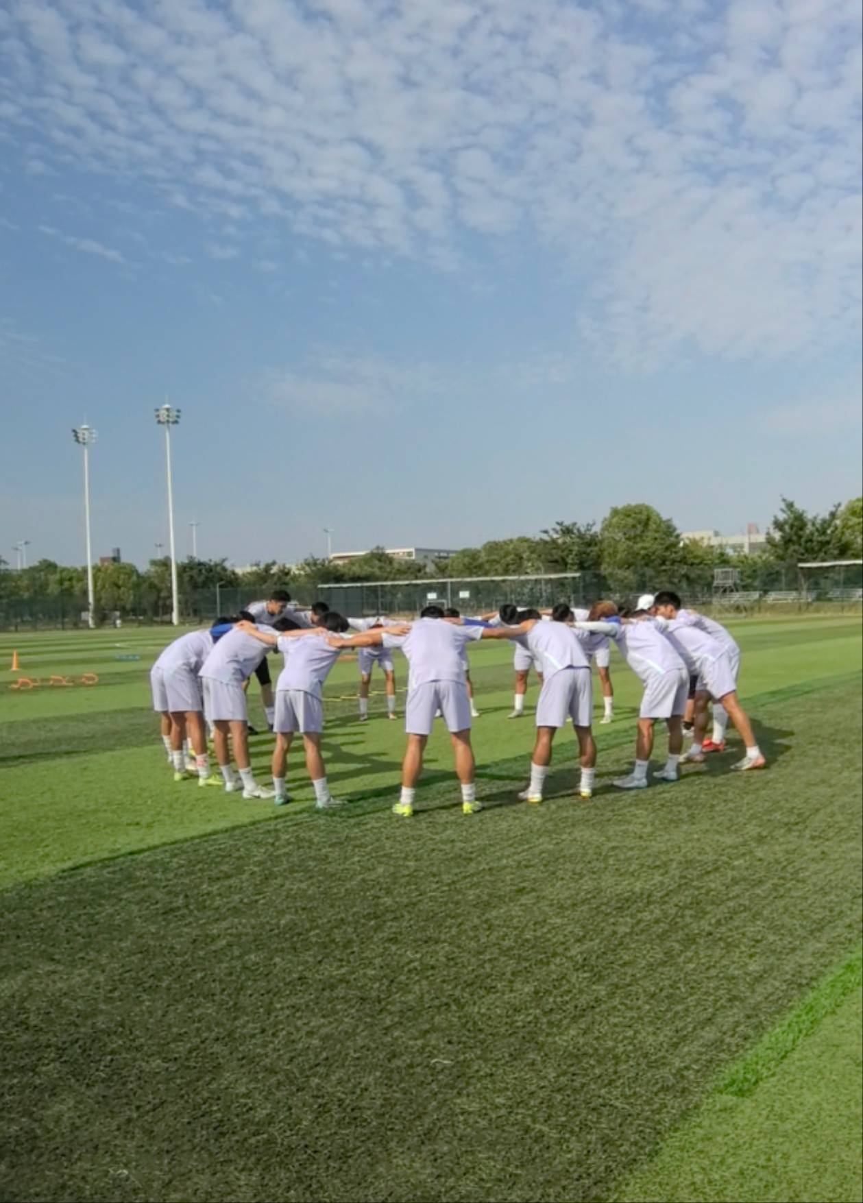 “苏超”南通队队长：父亲搞青训卖上海4套房，为南通的荣耀而战，一开始目标就是冠军