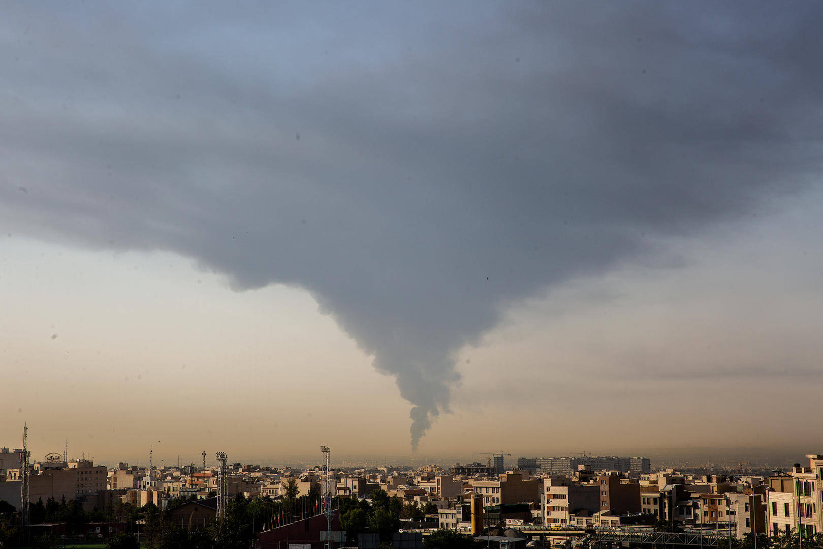 红星观察｜以伊对攻暂呈“半斤八两” 专家：未来真正变量，是美国是否进一步介入