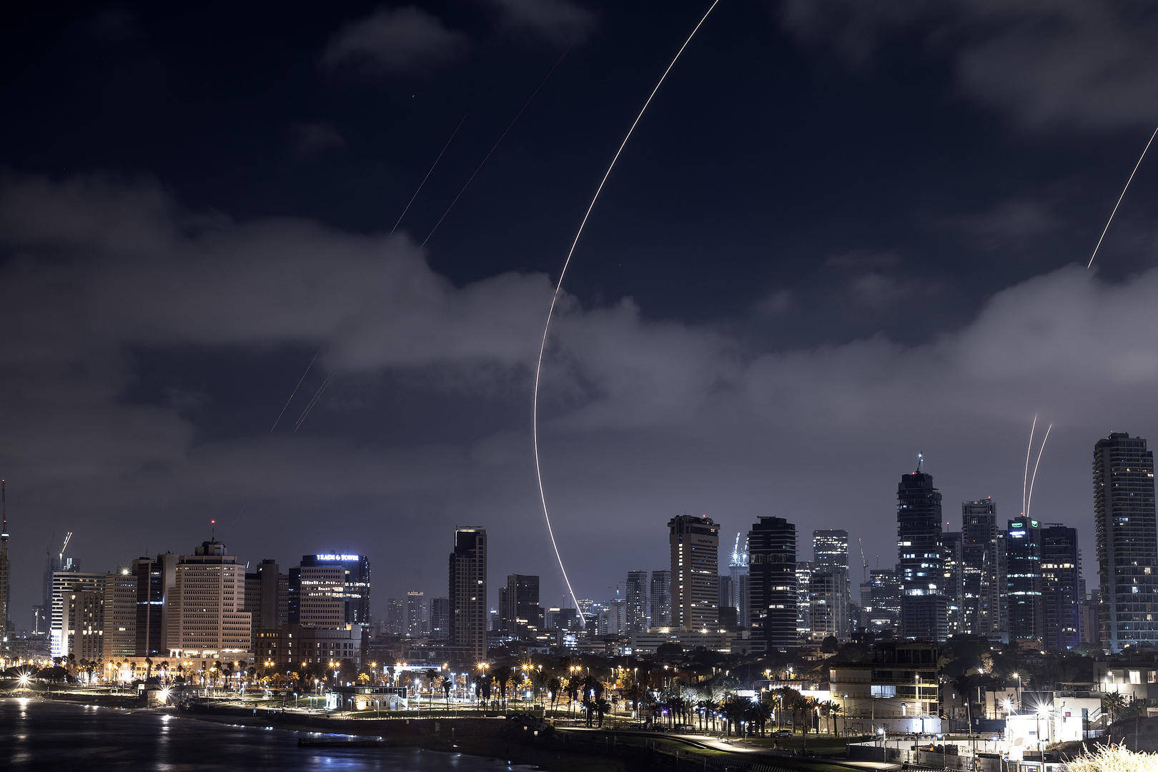 红星观察｜以伊对攻暂呈“半斤八两” 专家：未来真正变量，是美国是否进一步介入