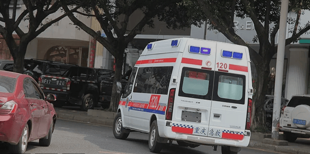 盘点全国救护车收费标准：辖区内急救价格有明确定价，跨省转运偏向“协商定价”