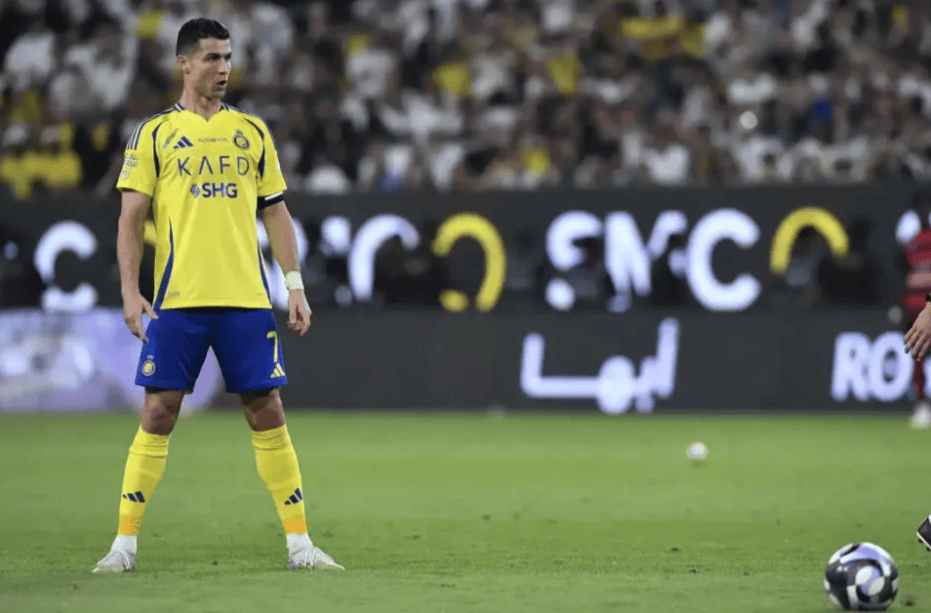 前国脚徐亮调侃：梅西拿什么跟C罗比？人家拿好几个世界杯冠军了