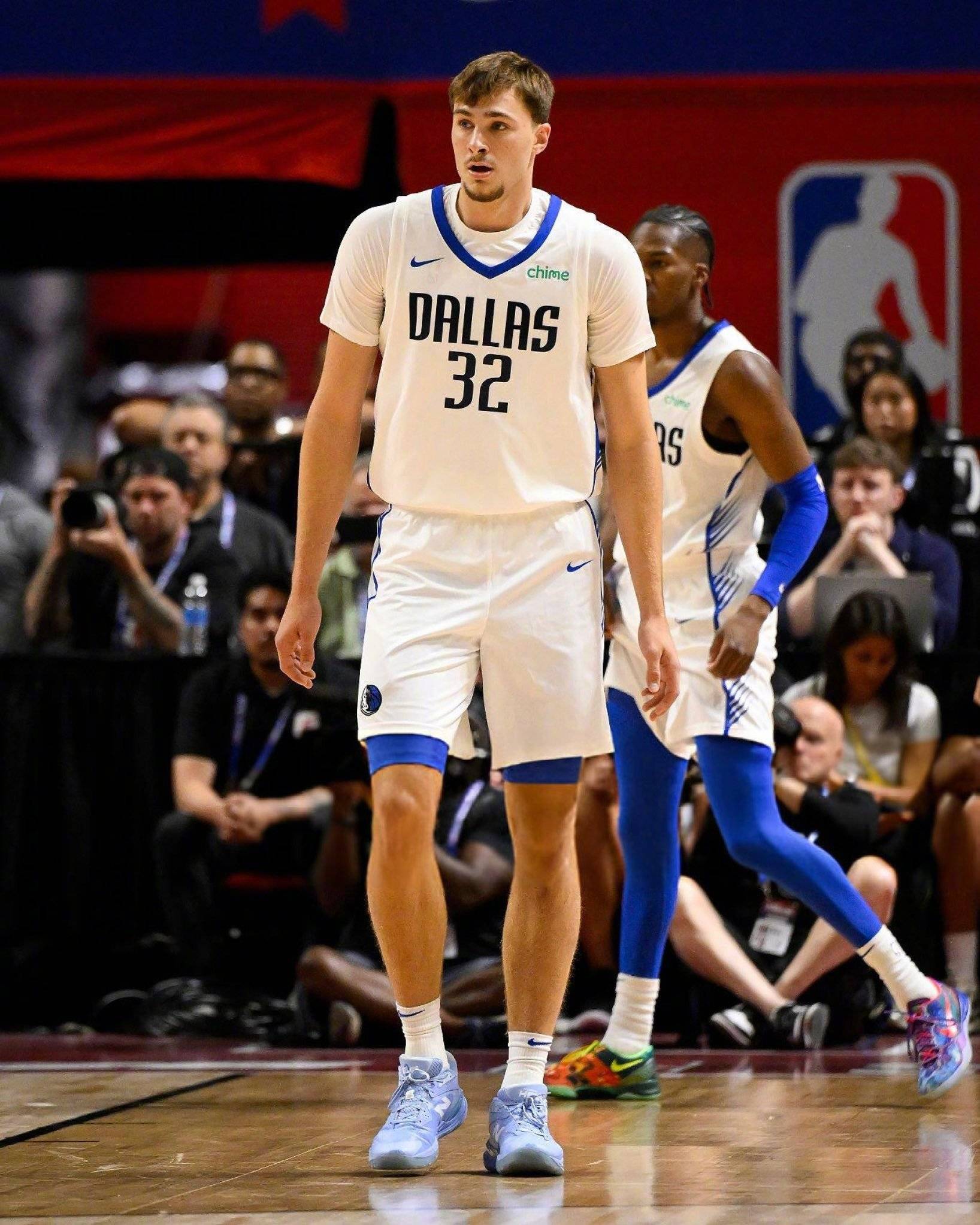 夏联首日综述:弗拉格10+6+4力擒湖人 榜眼探花同时缺阵