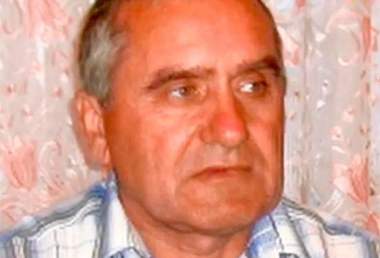 俄罗斯一石矿发现满口金牙男尸，疑为百人连环杀手，警方正鉴定