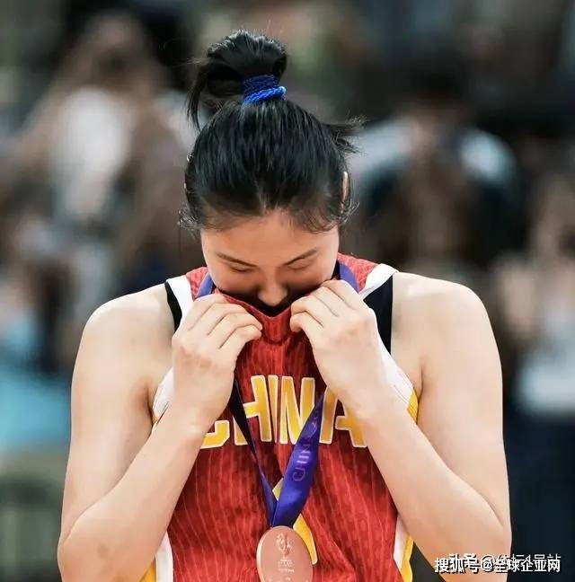 中国女篮亚洲杯奖金：张子宇、王思雨等2万-5万，宫鲁鸣20万