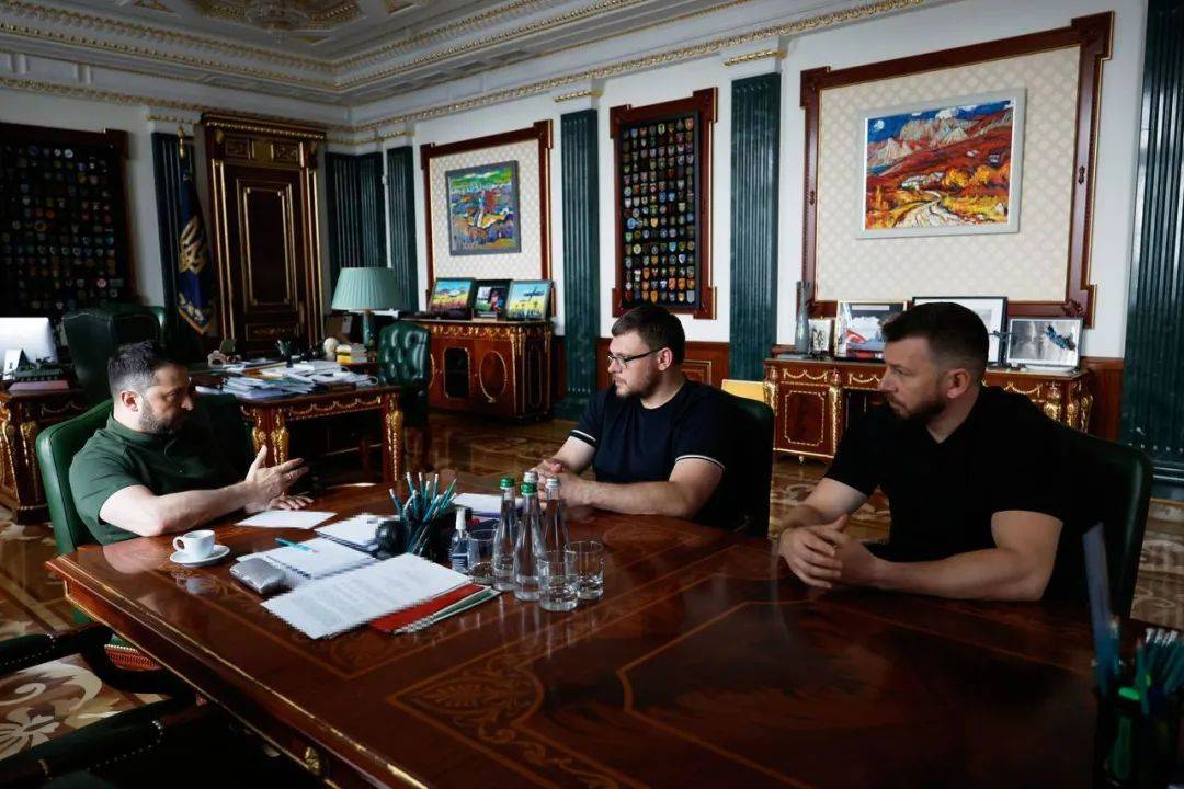 泽连斯基主持召开反腐败专项会议，披露重大贪腐案件