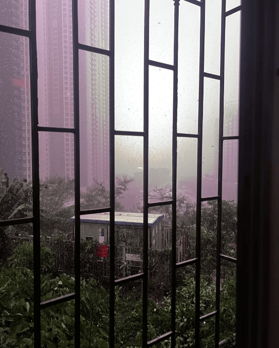 “山竹”后首个！深圳全市暴雨红色预警生效！有人家里连续跳闸