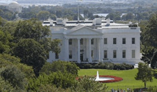 特朗普变招，白宫：8月12日后或恢复24%对华关税？美财长对华打明牌，中方已经划出“红线”