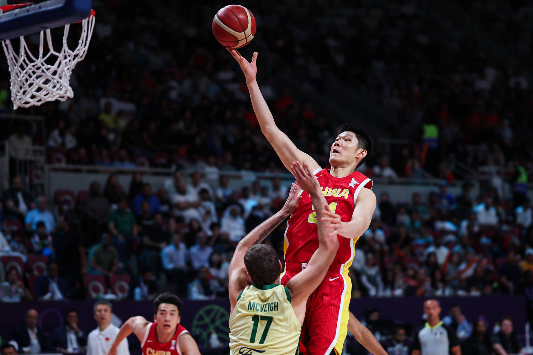 中国男篮1分憾负澳大利亚夺亚军 创十年间亚洲杯最佳战绩