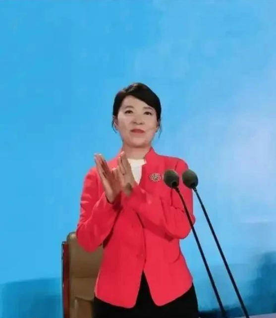 “换装主席”王莉霞的堕落:从光鲜人设到腐败深渊