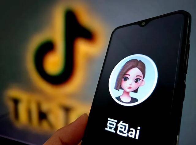 字节的硬件野心，藏在豆包里