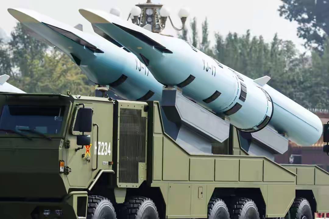 中美通话后，美国防部长赫格赛斯坦言“不会开战”，九三阅兵的后劲仍在