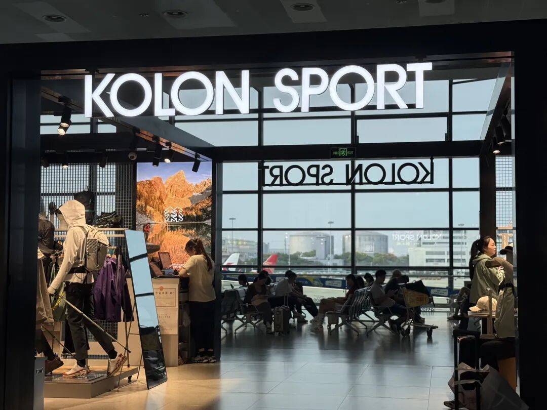 消费者开始退货！始祖鸟又被曝海内外道歉内容不一致