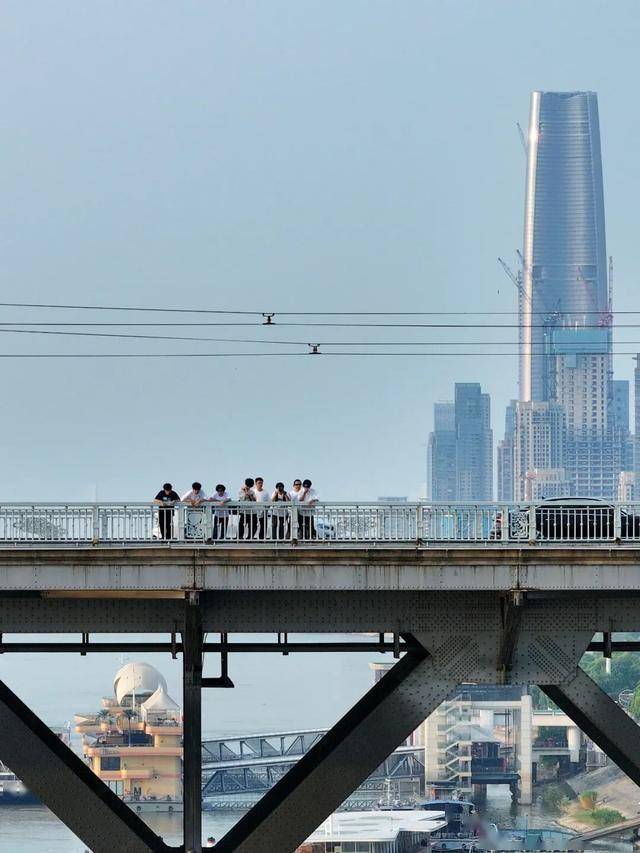 今天是她68岁生日，武汉人：不准退休！