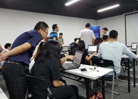 区块链培训(区块链培训怎样收费)